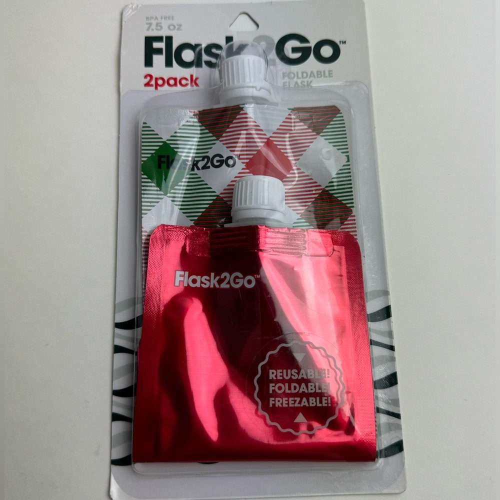 Flask2Go 2 Pack |Red Green White | Flat Flasks | NWT